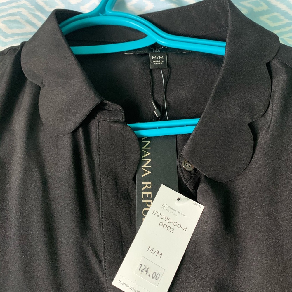 Banana Republic Scallop Collar 100% Silk Blouse